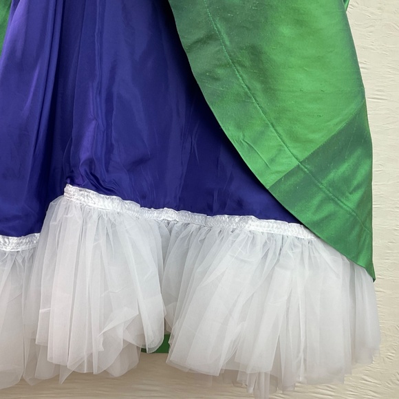 Custom Made Silk Occasion Dress, Green Silk Fully Lined w/ Crinoline @ Hemline M - Picture 8 of 16